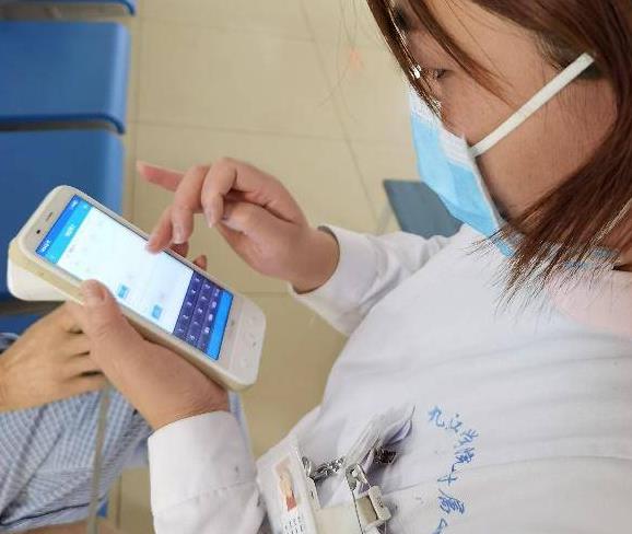 海信PDA：九江学院附属医院的“移动护士站”